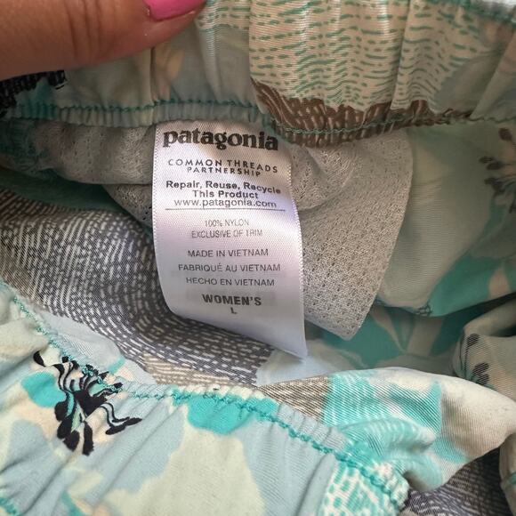 Patagonia Barely Baggies Womens Size L Blue Floral Water Sports Outdoors - Picture 6 of 7